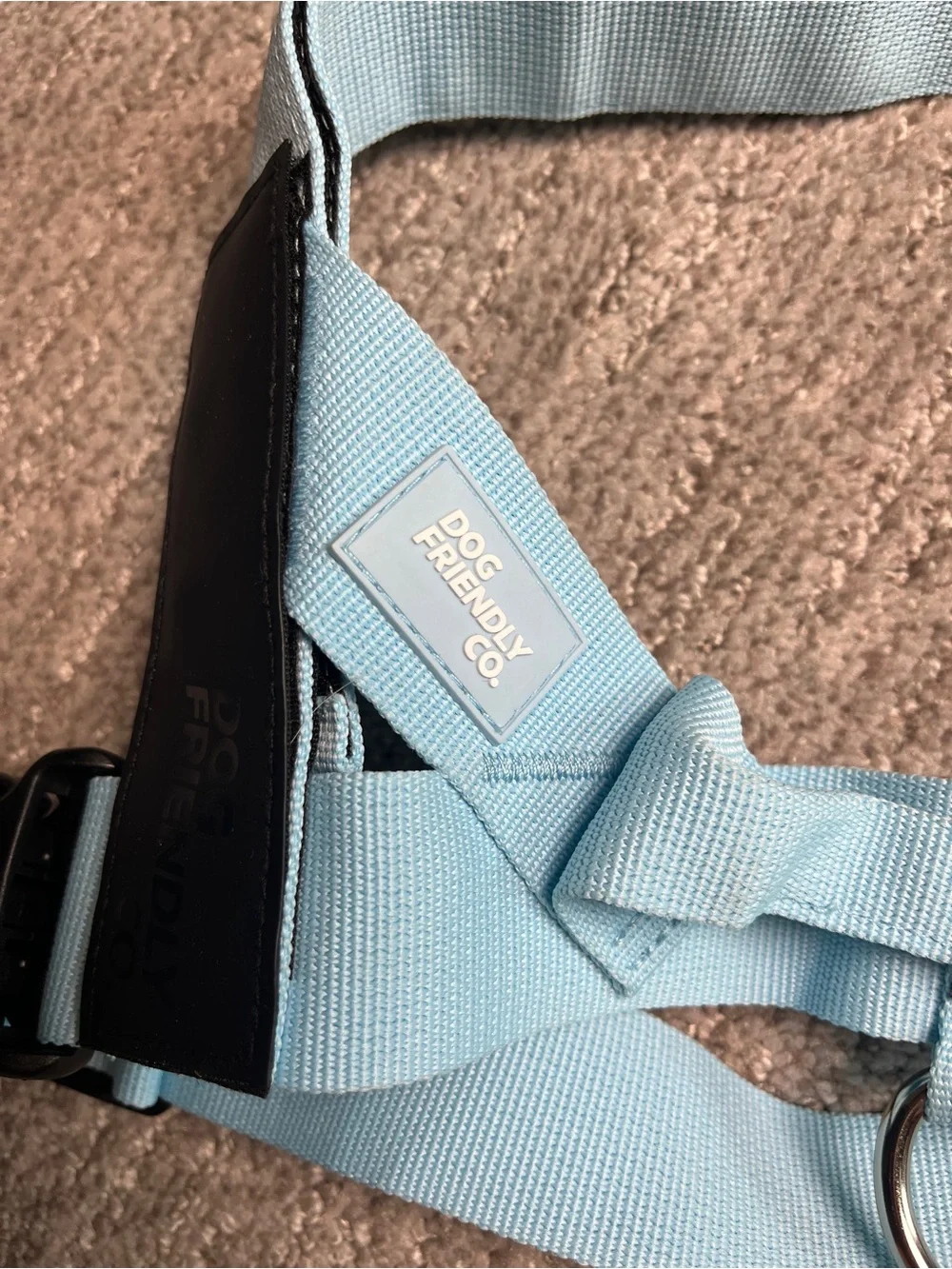 One Click Buckle, Chafe Resistant Webbing, Adjustable Neck & Chest L. 2933/db-1